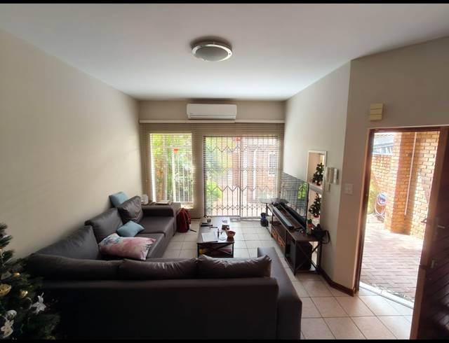 3 BEDROOM TOWNHOUSE FOR SALE IN SAFARI GARDENS